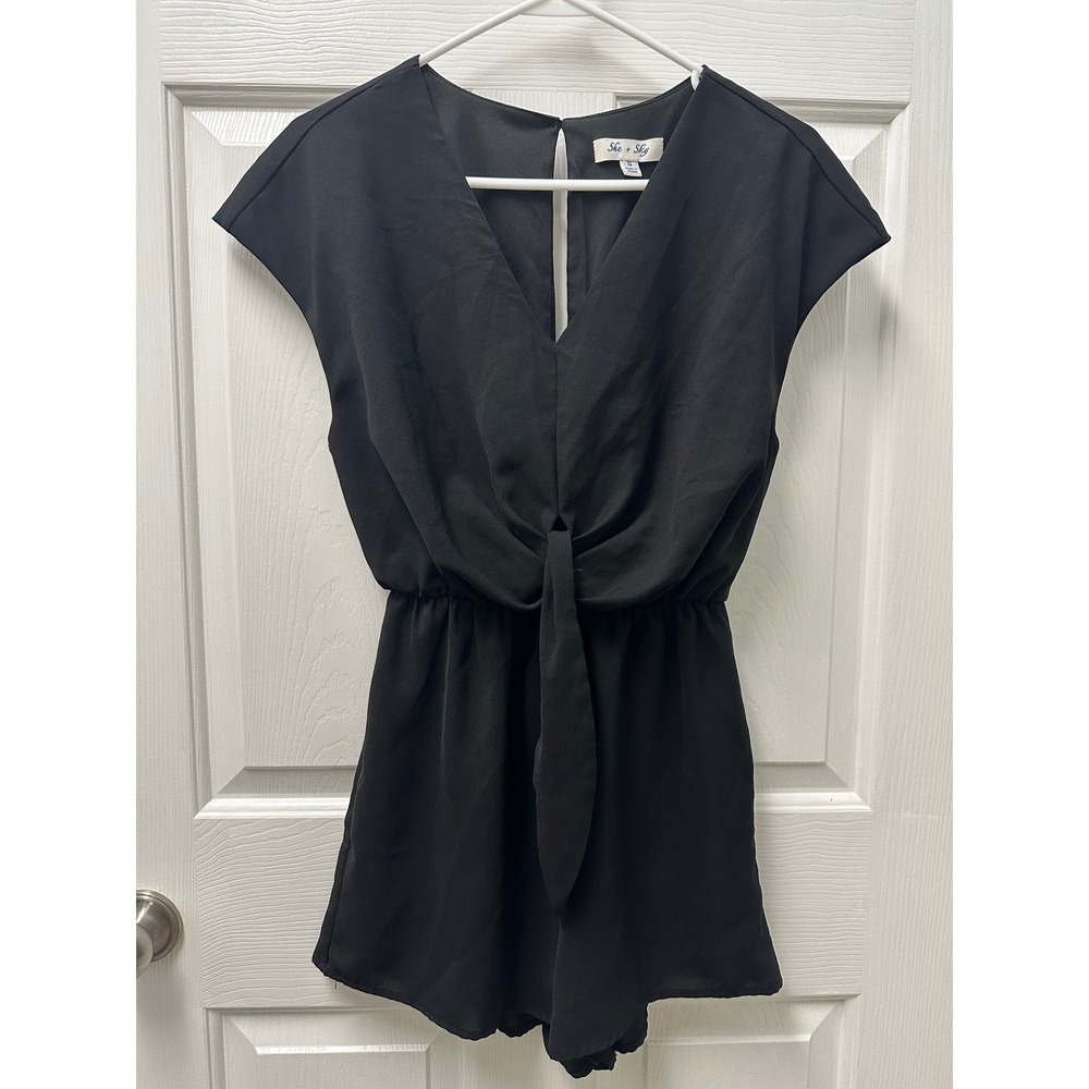 She + Sky Women's Black Capped Sleeve Romper Open Back V Neck Tie Front Size S